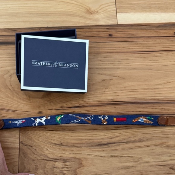 Embroidered Dog Pattern Belt - Picture 3 of 3